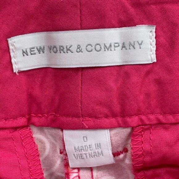 New York & Co. Shorts sz 0 Pink Circular Pattern Cuffed 4" Inseam - Picture 5 of 7